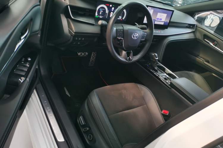 Used Toyota Camry 2024 Dual-Motor 2.0 HXS Sport Plus Edition
