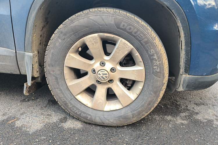 Used Volkswagen Tiguan 2012 1.8TSI Automatic Two-Wheel Drive Trend Edition Right Front Wheel Hub