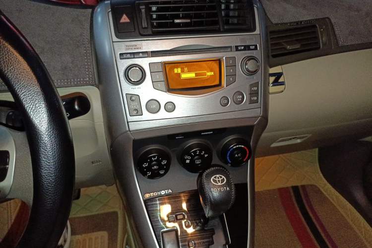 Used Toyota Verso 2014 Starlight 180E CVT Elite Edition