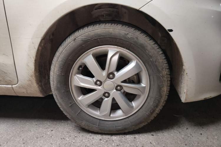 Used Kia K2 2015 Sedan 1.4L MT GLS
