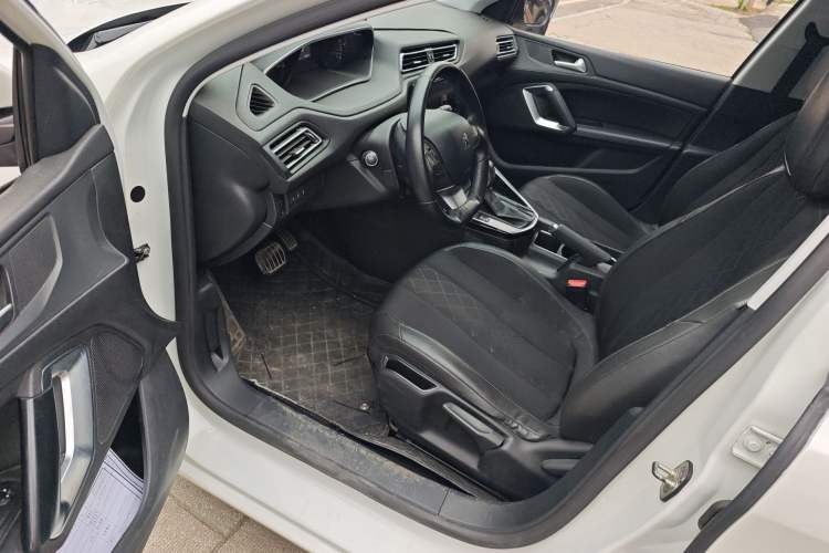 Used Peugeot 308 2016 1.6L Automatic Luxury Edition