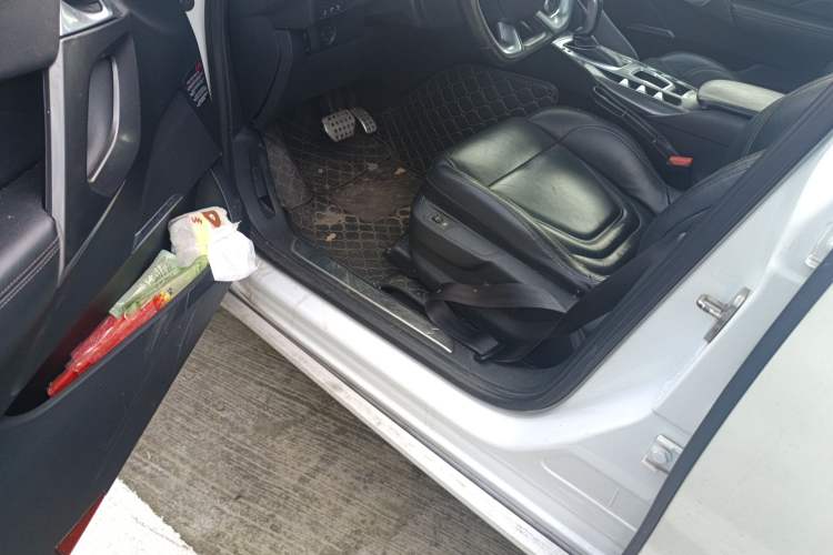 Used DS 5 2013 1.6T Luxury Edition THP200 Driver Seat