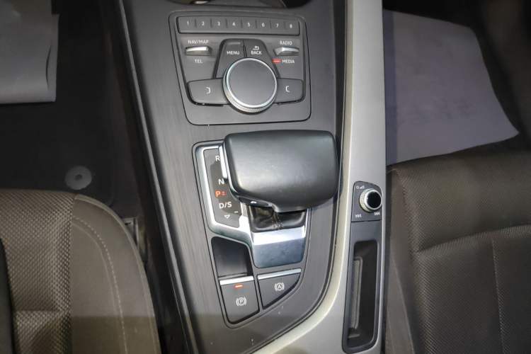 Used Audi A4L 2018 30th Anniversary Edition 40 TFSI Trendy Model