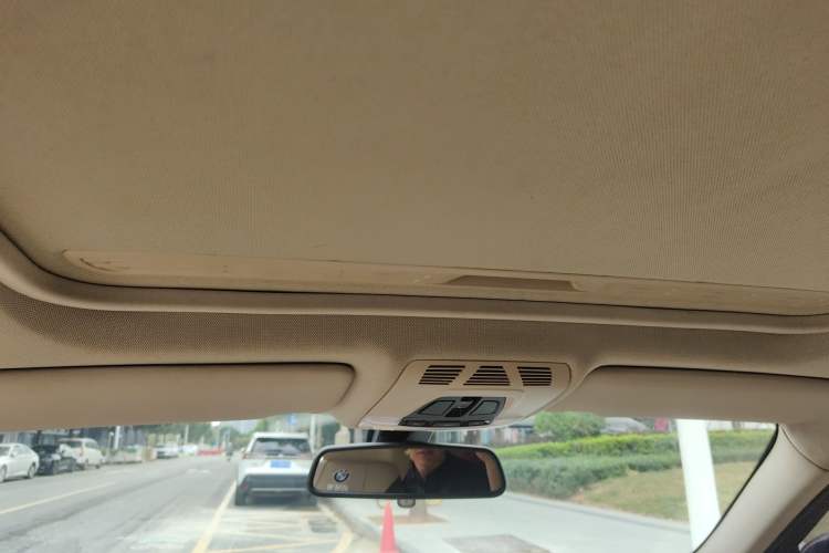 Used BMW 3 Series 2014 320Li Fashion Model
