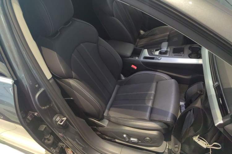 Used Audi A4L 2024 40 TFSI Fashion Dynamic Model
