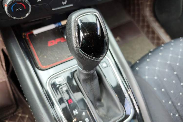 Used Dongfeng Fengon 580 2016 Revised Version 1.5T CVT Luxury Edition
