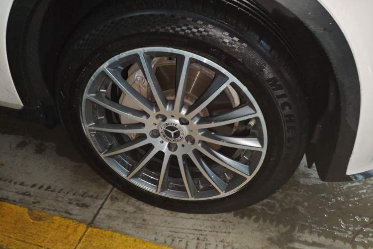 Used Mercedes-Benz GLC 2019 GLC 260 4MATIC Luxury Model
