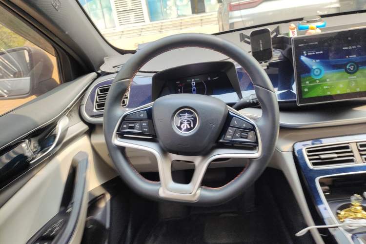 Used BYD Qin PLUS 2021 EV 500KM Luxury Model Steering Wheel