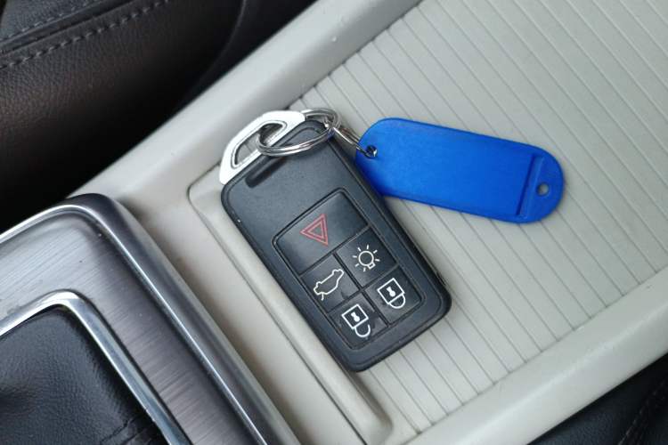 Used Volvo V40 2015 1.6T Zhiya Edition
