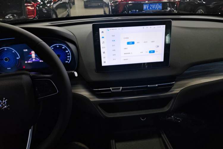 Used Hongqi E-QM5 2025 500km Range Commuter Version
