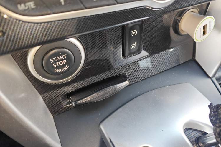 Used Renault Koleos 2014 Revised Version 2.0L Two-Wheel Drive Fashion Edition
