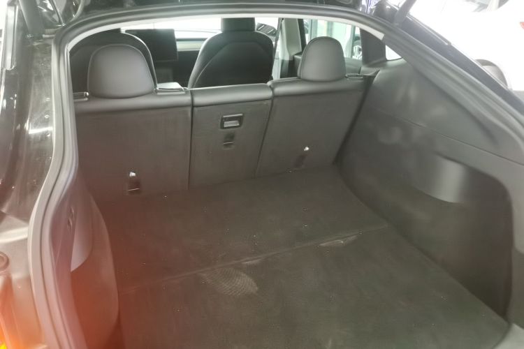 Used Tesla Model Y 2021 Standard Range Rear-Wheel Drive Version