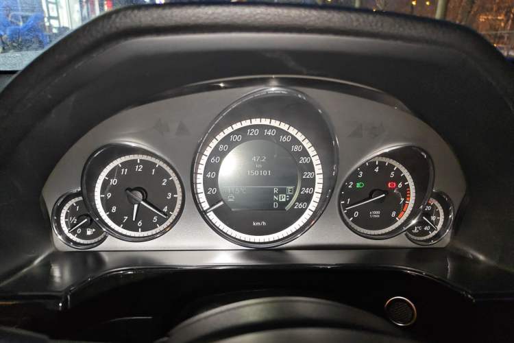 Used Mercedes-Benz E-Class 2010 E 300 L Fashion Model