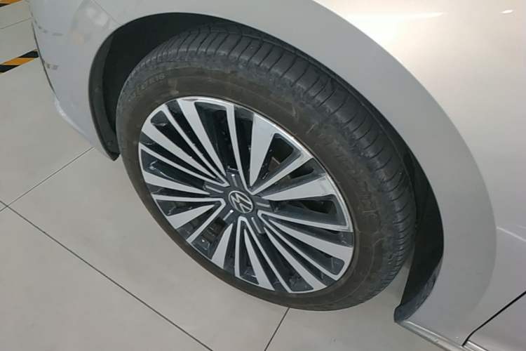 Used Volkswagen Passat 2021 330TSI Luxury Edition
