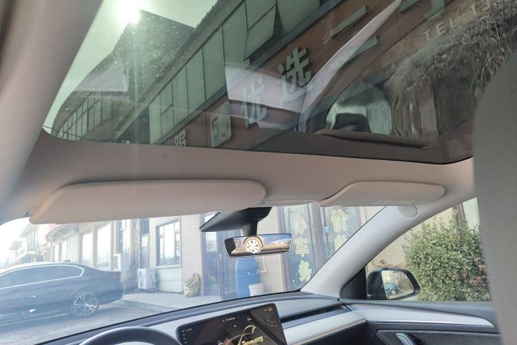 Used Tesla Model Y 2024 Rear-Wheel-Drive Version
