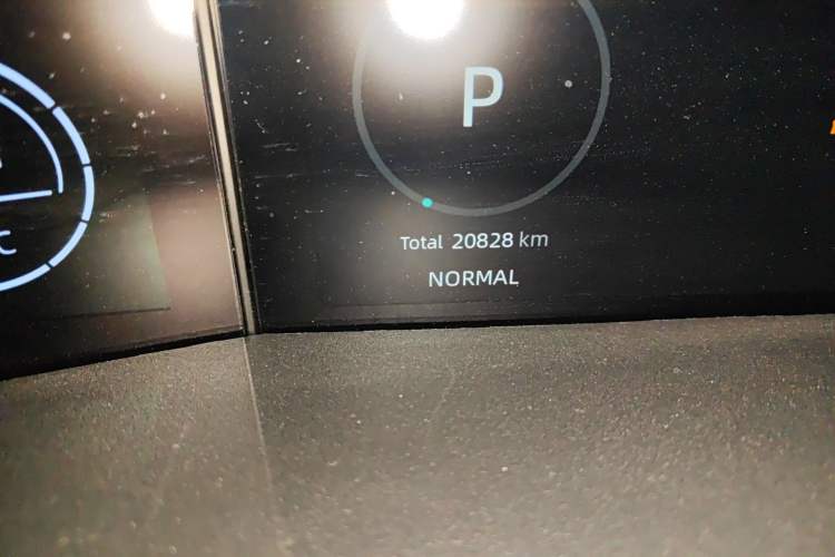 Used CHANGAN UNI-V 2024 1.5T Prestige Sport Edition Odometer Close Up