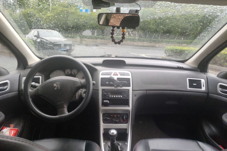 Used Peugeot 307 2010 Sedan 1.6L Manual Comfort Edition