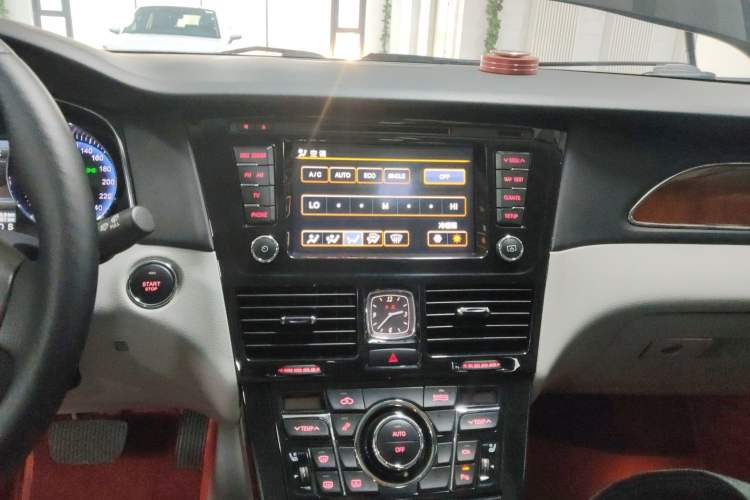 Used Hongqi H7 2015 3.0L Luxury Model