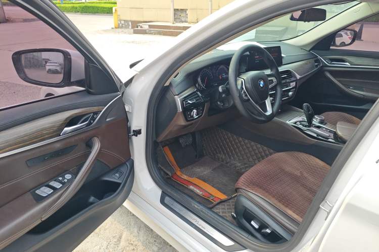 Used BMW 5 Series 2018 Revised Version 530Li Leading Edition Luxury Package Driver Seat