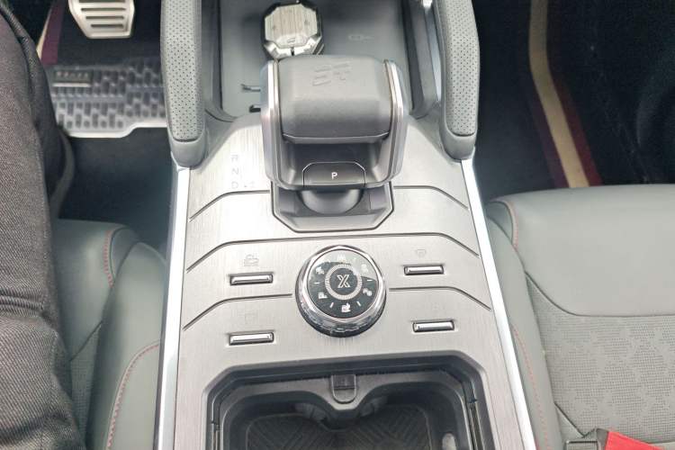 Used JETOUR Traveler 2023 2.0T All-Wheel-Drive CrossPRO Gear Lever