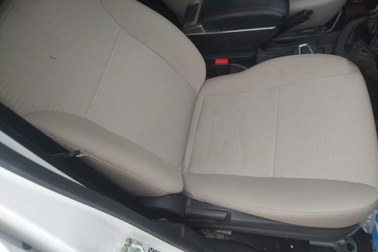 Used Wuling Hongguang V 2022 1.5L Jingqu Version Hydraulic Power Steering LAR Right Front Seat