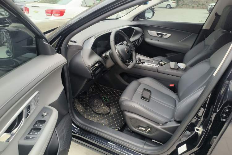 Used Dongfeng Aeolus Huge 2025 Mach Power 1.5T Luxury Version Driver Seat