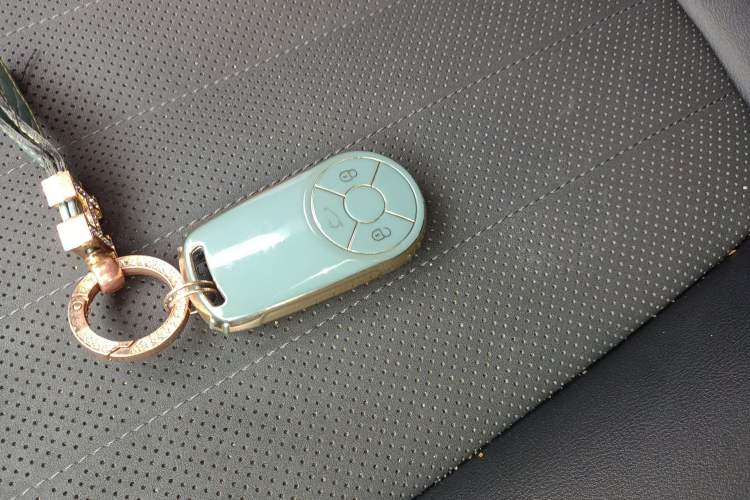 Used ORA Good Cat GT 2022 Mulan Edition 480km Long-Range续航 Vehicle Key