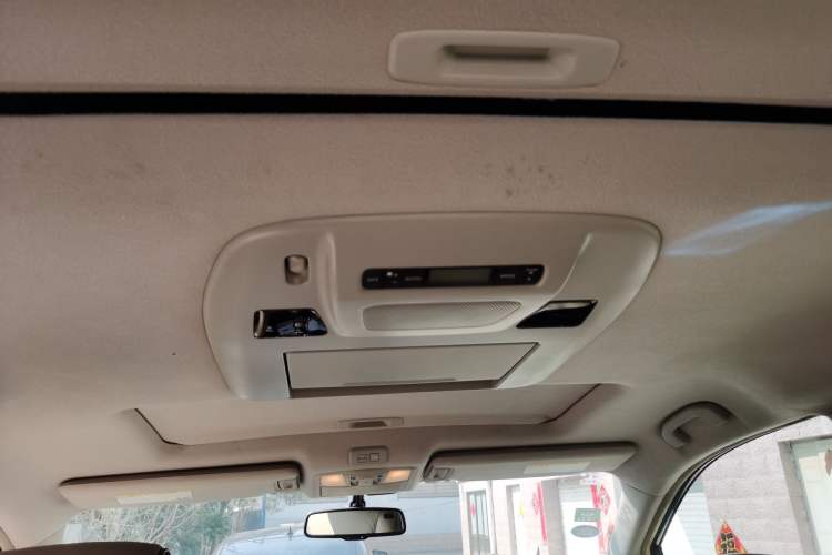 Used Nissan Quest 2015 3.5L SL
