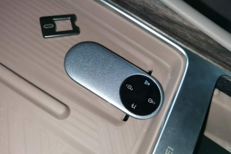 Used Hima AITO M7 2026 Model Range-Extending Max All-Wheel Drive 5-Seater Version
