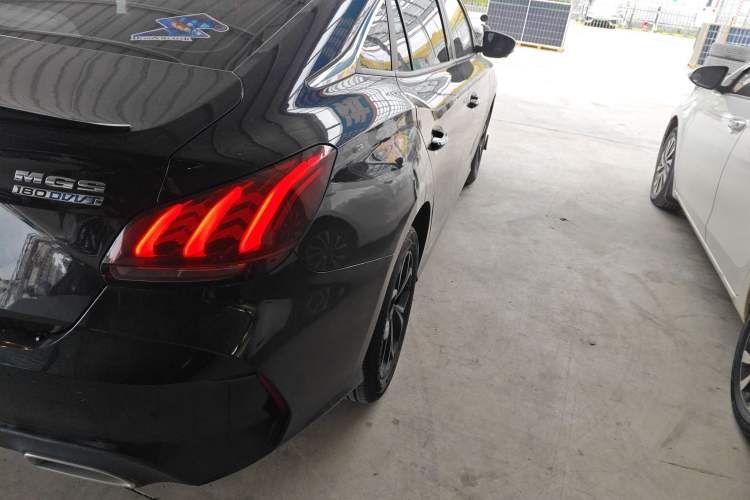 Used MG 5 2022 180 DVVT CVT Youth Flagship Edition