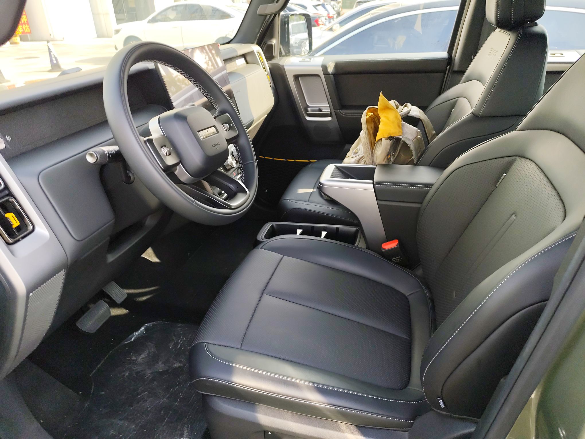 Переднее сиденье в автомобиле