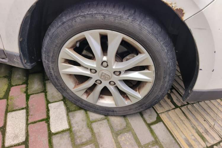 Used Baojun 730 2014 1.5L manual luxury trim 7 seats