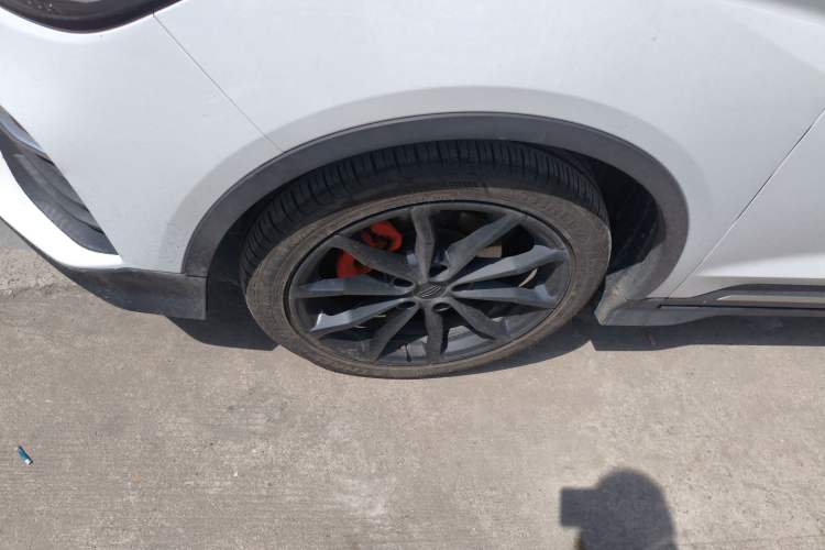 Used Geely Auto Emgrand S 2021 1.4T CVT Prestige Edition Left Front Wheel Hub