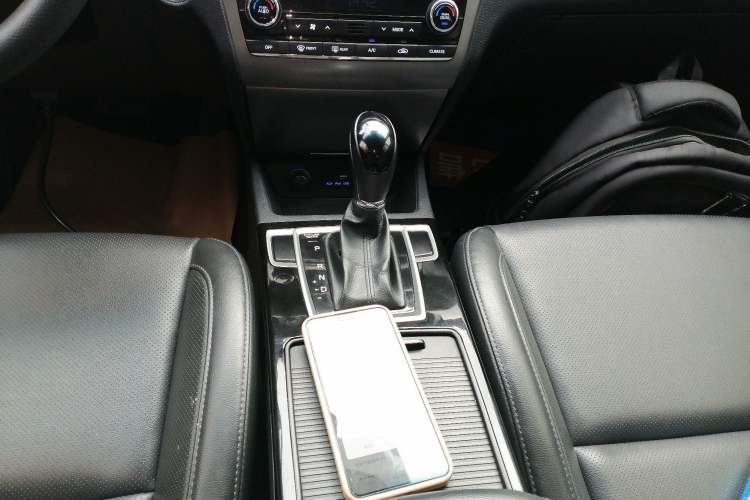 Used Hyundai Mistra 2016 1.8L Automatic Smart GLS Gear Lever