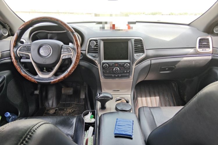 Used Jeep Grand Cherokee 2013 3.6L Luxury Navigation Edition
