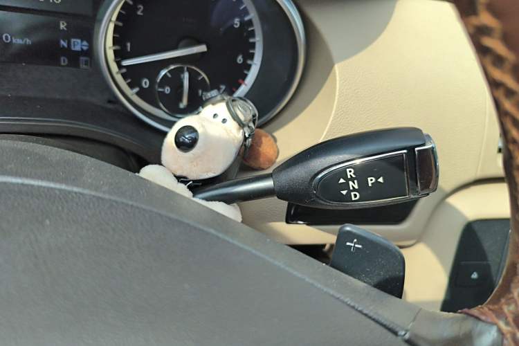 Used Mercedes-Benz R-Class 2017 R 320 4MATIC Business Edition Prestige Model
