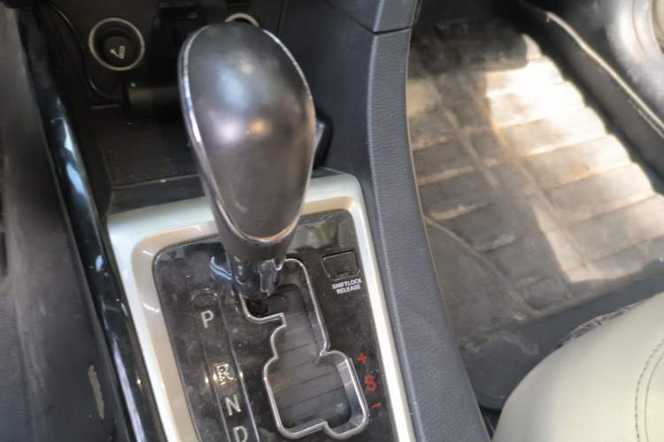 Used CHANGAN Alsvin V7 2016 1.6L Automatic Fun Model China V Standard Gear Lever