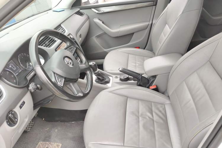 Used Skoda Octavia 2015 1.6L Automatic Yijun Edition