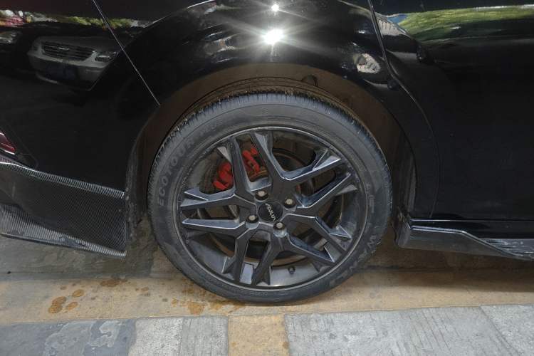 Used Dongfeng Aeolus Yixuan 2021 230T Automatic Dream-Chasing Rider Edition Right Rear Wheel Hub