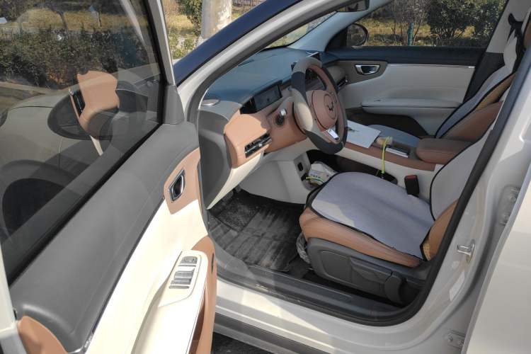 Used Wuling Bingo S 2025 Model 325km Deluxe Edition
