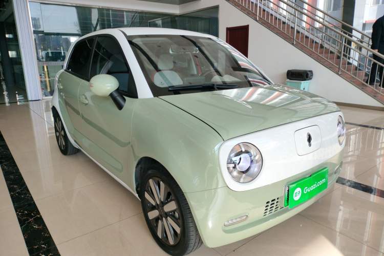 Used ORA Black Cat 2021 351 km Luxury Version Front Right 45 Deg