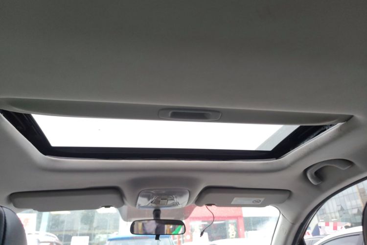 Used GAC Trumpchi GS4 2017 235T Manual Two-Wheel Drive Luxury Edition Headliner