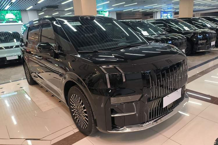 Used Zeekr 009 2024 7-Seater Aisle Version 108 kWh