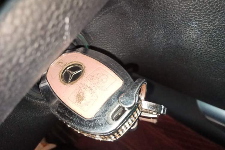 Used Mercedes-Benz R-Class 2017 R 320 4MATIC Business Edition Prestige Model