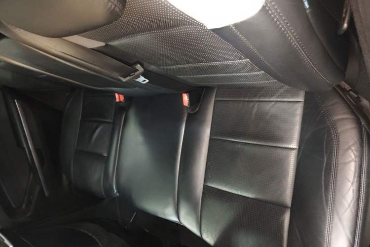 Used Mercedes-Benz M-Class AMG 2011 AMG ML 63 Left Rear Seat