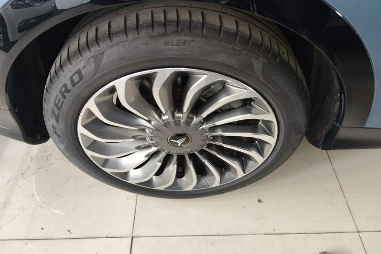 Used VOYAH FREE 2021 Four-Wheel Drive Standard Range-Extended Exclusive Luxury Package