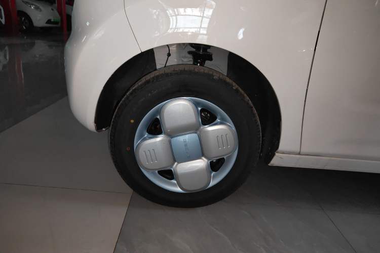 Used Geely Galaxy Panda 2024 Panda Mini 200km Endurance Bear
