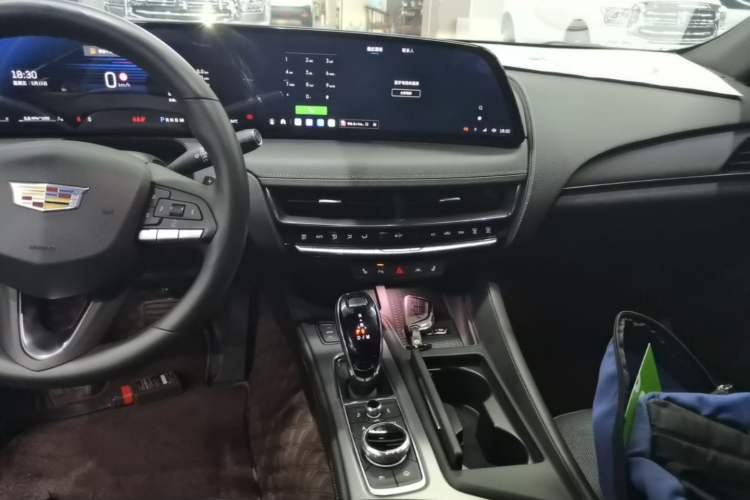 Used Cadillac CT5 2024 28T Luxury Pro Trim
