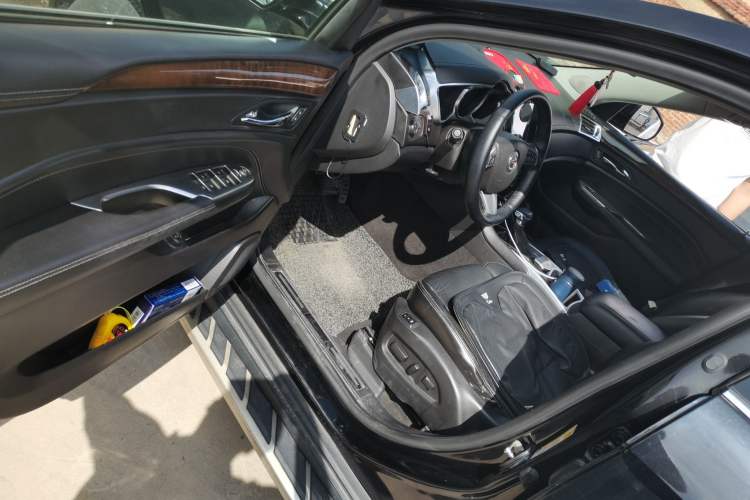 Used Cadillac SRX 2012 3.0L Elite Edition Driver Seat