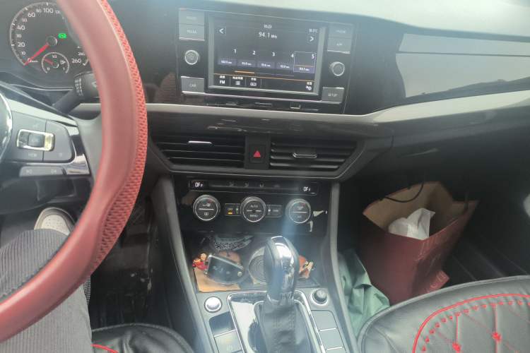 Used Volkswagen Bora 2019 Revised Version 1.5L Automatic Elite Edition China VI Standard Audio And AC Panel